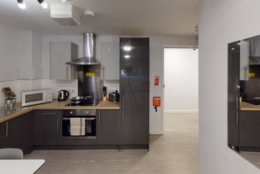 iQ Marsden House Student Halls, 1-3 Burley Road, City Centre, Leeds, LS3 1JZ - Image 6